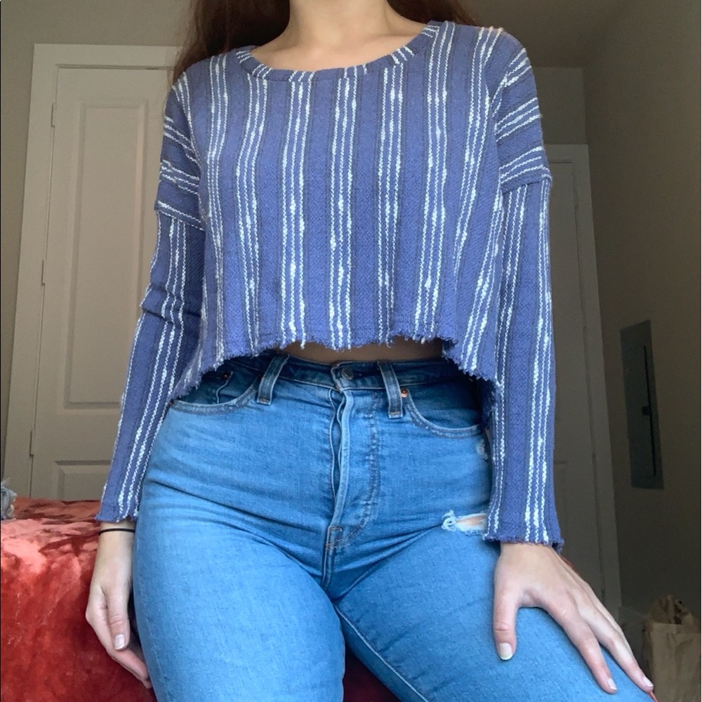 “Drug Rug” Style Cropped Sweater